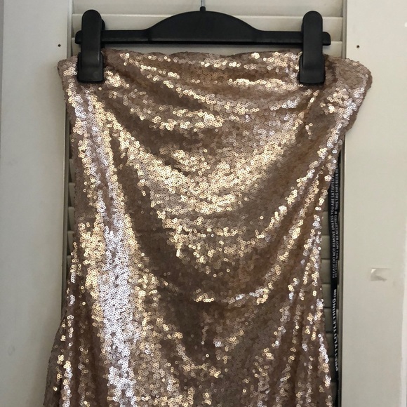 Pretty Little Thing NWT Rose gold sequins - Picture 2 of 8